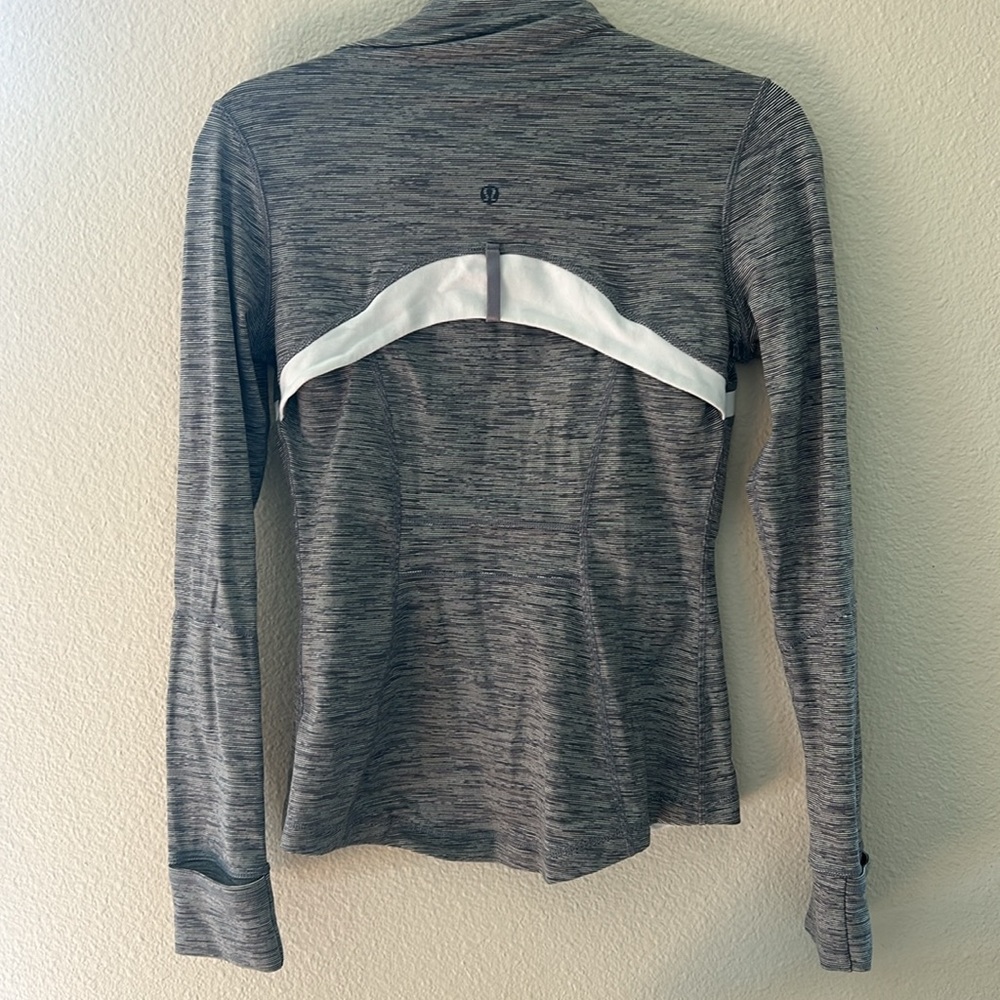 Lululemon Define Jacket - Picture 3 of 4